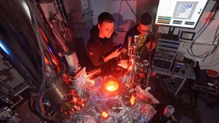 Electron microscopy setup