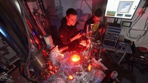 Electron microscopy setup