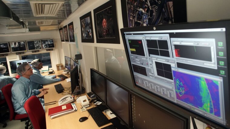 Control room of the high-power laser system POLARIS.